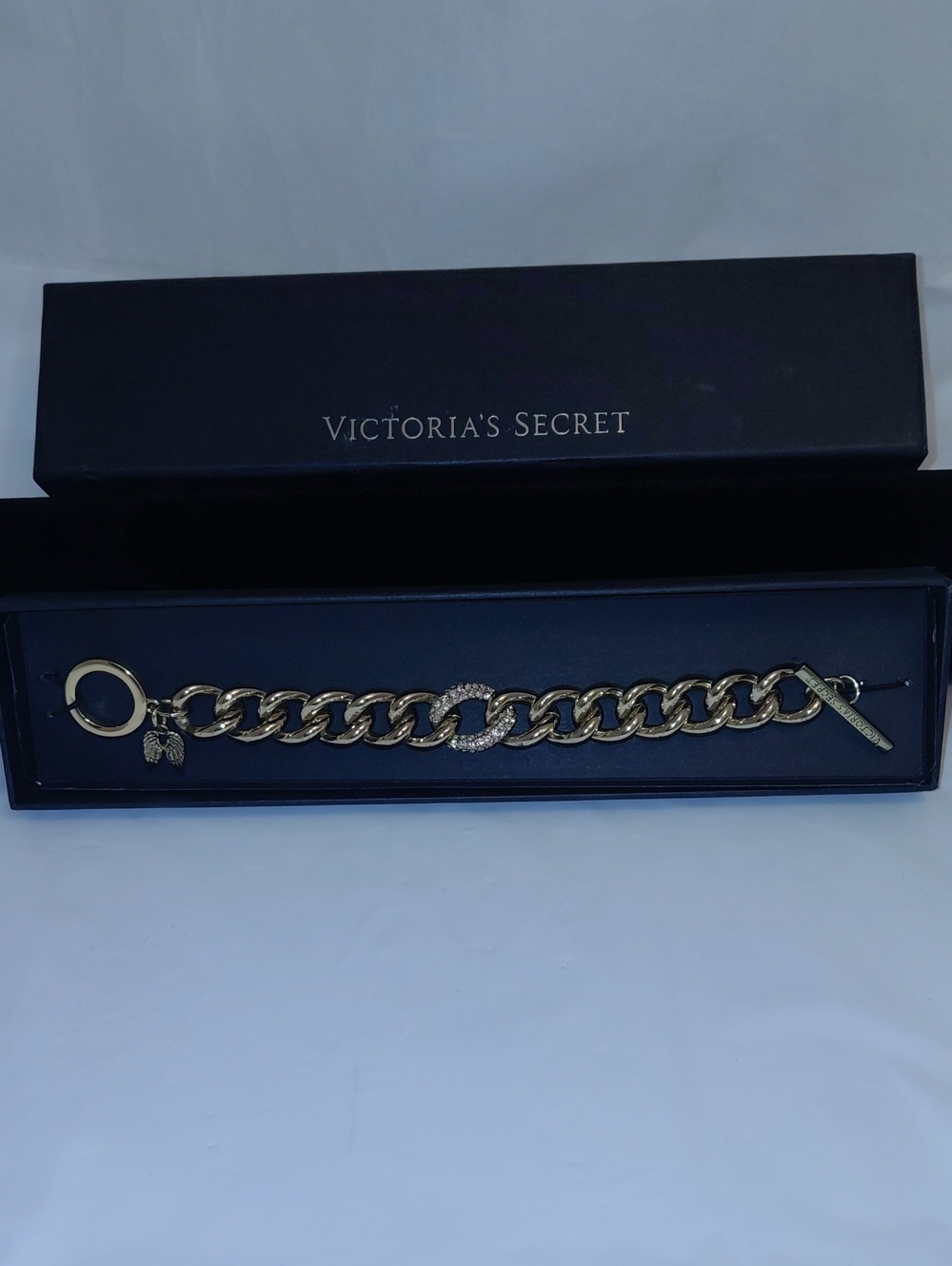 NWT Victoria’s Secret angel wing Bracelet